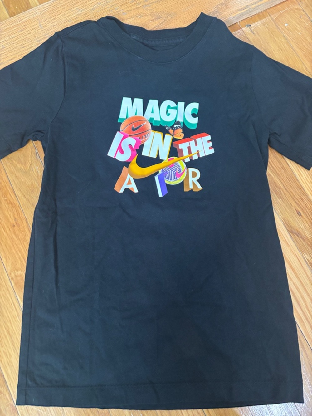 Nike kids T-Shirt Size Medium